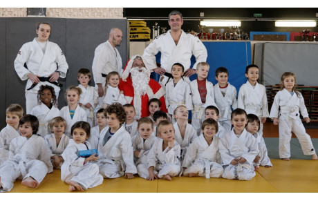 Visite du Père Noël au Baby Judo