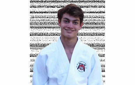 Opération logo brodé en cours