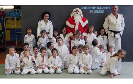 Visite du Père Noël au cours Babyjudo